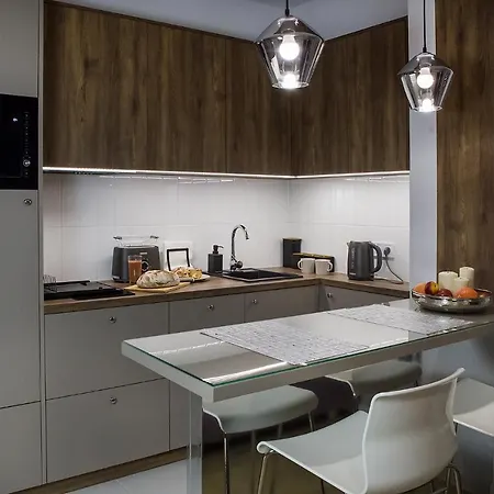 W&k Glam - Z Balkonem, Faktura Vat, Parking W Garazu, Netflix