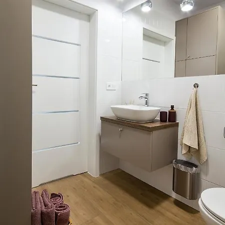 W&k Glam - Z Balkonem, Faktura Vat, Parking W Garazu, Netflix *